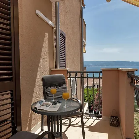 And With Parking Space Duce, Omis - 10303 Gasthuis 3*