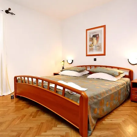 Apartments And Rooms With Parking Space Duce, Omis - 10303 Гостевой дом Дуче