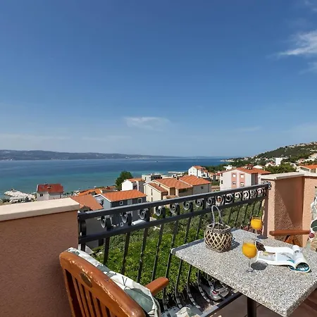 Apartments And Rooms With Parking Space Duce, Omis - 10303 Duce