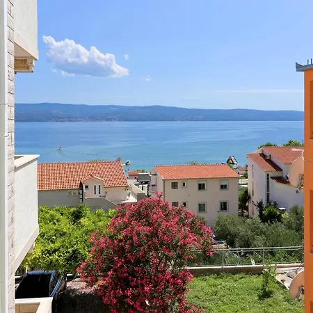 Apartments And Rooms With Parking Space Duce, Omis - 10303 3* Дуче