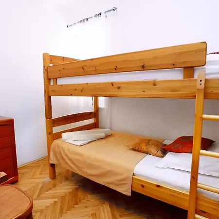 Apartments And Rooms With Parking Space Duce, Omis - 10303 3*