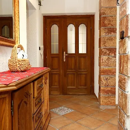 Apartments And Rooms With Parking Space Duce, Omis - 10303 Duce