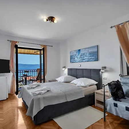 Apartments And Rooms With Parking Space Duce, Omis - 10303 Гостевой дом Дуче