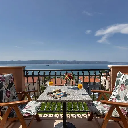 Apartments And Rooms With Parking Space Duce, Omis - 10303 Гостевой дом