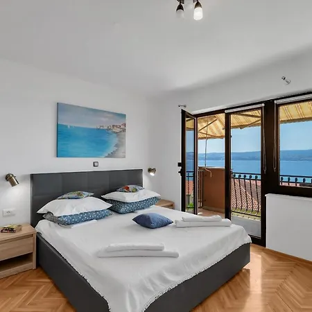 Apartments And Rooms With Parking Space Duce, Omis - 10303 Guest house 3*