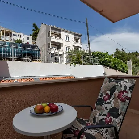 Apartments And Rooms With Parking Space Duce, Omis - 10303 Guest house