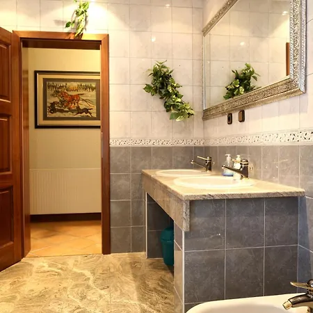 Apartments And Rooms With Parking Space Duce, Omis - 10303 Гостевой дом