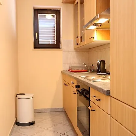 Guest house Apartments And Rooms With Parking Space Duce, Omis - 10303 Duce